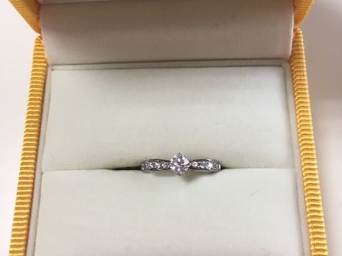 【ケイウノ ブライダル(K.UNO BRIDAL)の口コミ】 プラチナアレルギーで、プラチナの指輪がつけれず、沖縄で唯一18金でホワ…