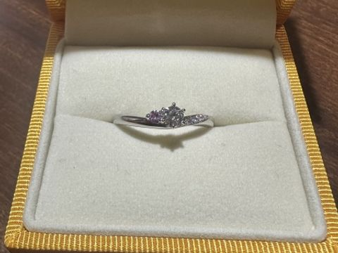 【ケイウノ ブライダル(K.UNO BRIDAL)の口コミ】 デザインは特に決めていきませんでした。
その場に沢山あるデザインの中か…