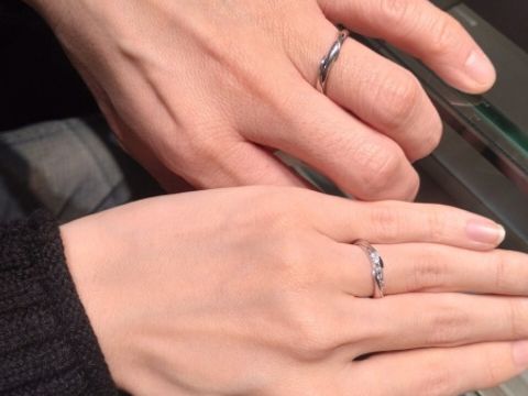 【アイプリモ(I-PRIMO)の口コミ】 シンプルながらもワンポイントでリングにくるくると巻かれたようなデザイ…