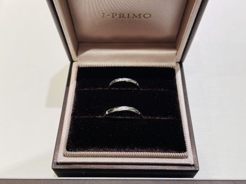 【アイプリモ(I-PRIMO)の口コミ】 指の関節が大きくごつごつしているが、この指輪をつけると手が綺麗に見え…