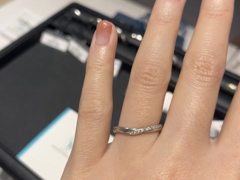 【銀座ダイヤモンドシライシの口コミ】 どういったデザインの指輪が自分に似合うのかわかっていませんでしたが、…