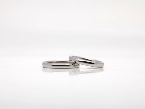【atelier CraM(アトリエ クラム)の口コミ】 2人ともシンプルなデザインが良く、店員さんにオススメされた指輪が気に入…