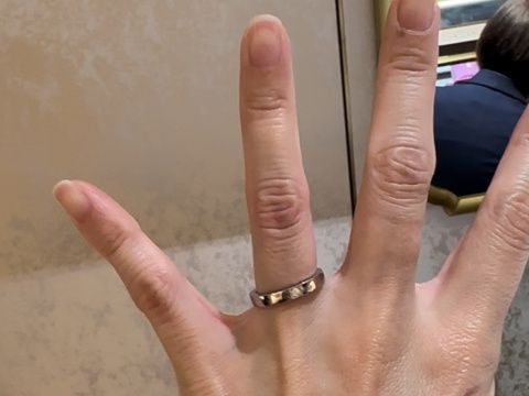 【ブルガリ(BVLGARI)の口コミ】 ブルガリらしく、とても存在感のあるリングです。ブルガリの様々なマリッ…