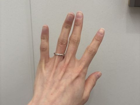 【アイプリモ(I-PRIMO)の口コミ】 デザインが可愛く、自分の指に合うものに出会えた。
石（ダイヤ）の数が2…