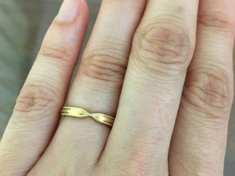 【JEWELRY  KAMATA(ジュエリーかまた)の口コミ】 婚約指輪を購入した時に、とても親切で気に入った指輪を購入出来たので、…