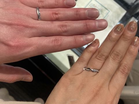 【銀座ダイヤモンドシライシの口コミ】 指輪のデザインが特徴的で試着をしました。が、見た目以上にトゲトゲして…