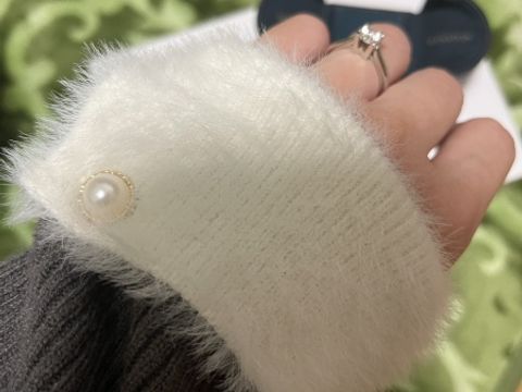 【ハリー・ウィンストン(Harry Winston)の口コミ】 指が太い私でも細く見えるところです。ダイヤモンドの輝きがとても綺麗で…