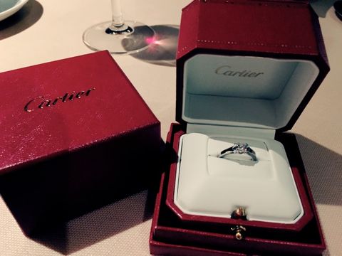 【カルティエ(Cartier)の口コミ】 エンゲージリングは憧れのブランドで！と以前から夢見ていたため、ハリー…