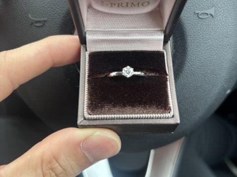 【アイプリモ(I-PRIMO)の口コミ】 こだわりのダイヤモンドの仕上がりで、光り方、形、色がとても良かったで…