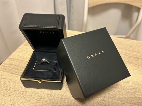 【グラフ(GRAFF)の口コミ】 指輪のデザインはプロミス ラウンド ダイヤモンドエンゲージメントリング…