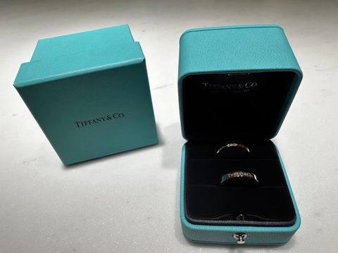 【ティファニー(Tiffany & Co.)の口コミ】 色味がシルバー、ゴールド、ローズゴールドとあり、私たちはローズゴール…