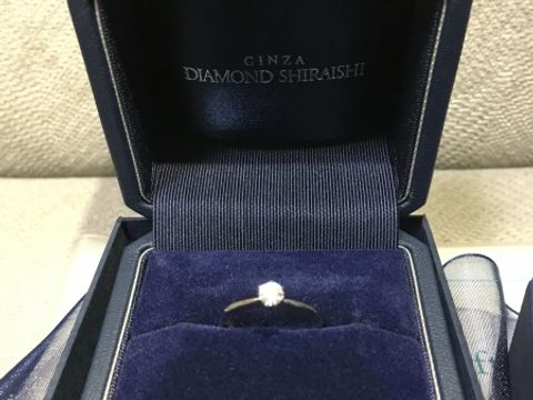 【銀座ダイヤモンドシライシの口コミ】 一粒石のシンプルかつ、王道のリングを探していて、ダイヤの大きさとリン…