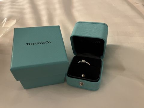 【ティファニー(Tiffany & Co.)の口コミ】 リング部分とダイヤ部分の高低差が少なく、日常使いしやすいです。リング…