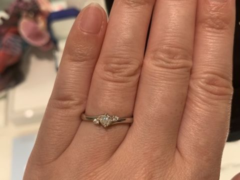 【ヴァンドーム青山(VENDOME AOYAMA)の口コミ】 ストレートとウェーブのデザインで迷い、どちらのデザインも装着しました…