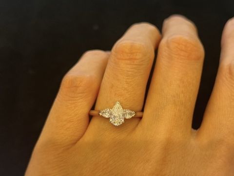 【グラフ(GRAFF)の口コミ】 シンプルで他にないデザインで、グラフは大ぶりでゴージャスな指輪が多い…