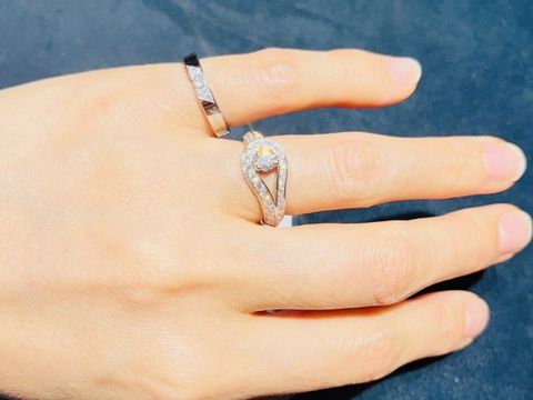 【ヴァン クリーフ＆アーペル(Van Cleef & Arpels)の口コミ】 どこかエジプトっぽさもあり、ゴージャスで独創的で印象的なデザインに惹…