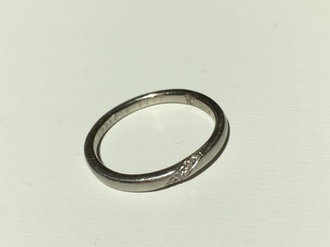 【アイプリモ(I-PRIMO)の口コミ】 普段から使う結婚指輪はシンプルなものを探していました。ですが、ストレ…