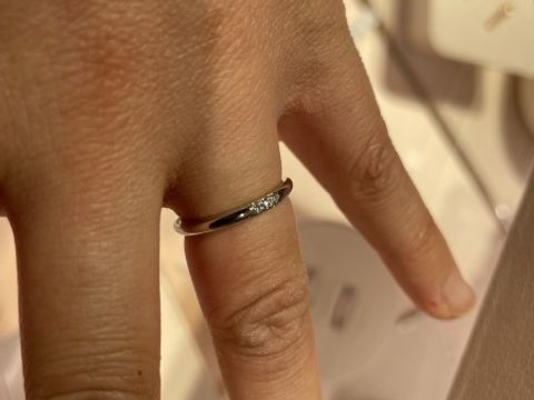 【ティファニー(Tiffany & Co.)の口コミ】 Tiffanyのグレードの高いダイヤモンドが複数あしらわれているため、上品な…