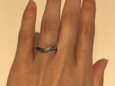 【Ponte Vecchio(ポンテヴェキオ)の口コミ】 縁にミル打ち加工がしてあり、非常に華やかに見えました。加工もとても細…