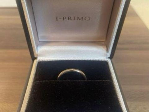 【アイプリモ(I-PRIMO)の口コミ】 シンプルな物が良かったのですが、キラッとした部分も欲しかったので光沢…