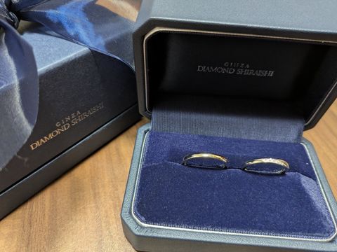 【銀座ダイヤモンドシライシの口コミ】 指輪のデザインがシンプルで可愛かったので、カタログで見た第一候補の指…