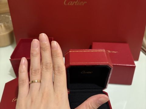【カルティエ(Cartier)の口コミ】 3色のゴールドが連なっていてとても可愛いです
みるたびにキラキラしてい…