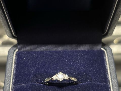 【銀座ダイヤモンドシライシの口コミ】 デザインが自分の好みでダイヤモンドならではのキラキラした輝きに思わず…