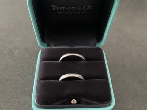 【ティファニー(Tiffany & Co.)の口コミ】 シンプルで日常的につけていても気にならないものがいいと思い、このデザ…