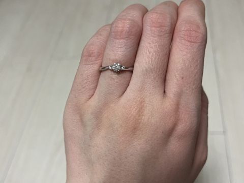 【LUCIR-K(ルシルケイ)の口コミ】 婚約指輪は夫が一人で買いに行ってくれていたのでデザインは完全にお任せ…