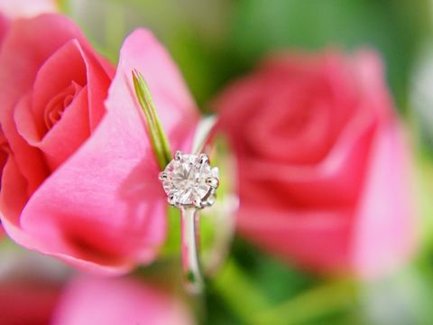 【ブルーナイル(Blue Nile)の口コミ】 旦那さんいわく：コスパが良いw　ダイヤモンド：0.52カラット、アイデアル…