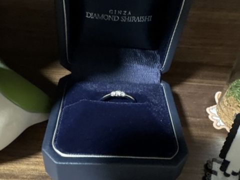 【銀座ダイヤモンドシライシの口コミ】 普段使いしやすいものを選んでもらいました。
華やかなタイプの雰囲気のも…