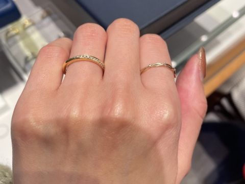 【銀座ダイヤモンドシライシの口コミ】 ゴールドの指輪を探しており、店舗にはプラチナのサンプルしかなかったの…