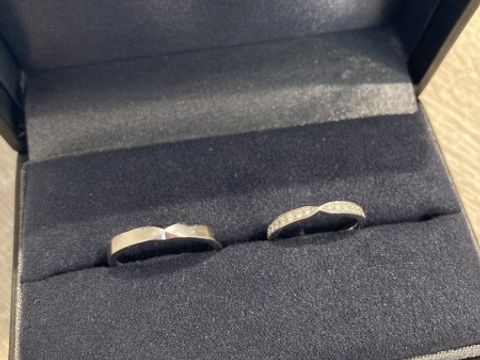 【ラザール ダイヤモンド(LAZARE DIAMOND)の口コミ】 少し華やかなデザインが好みの方にはとてもおすすめなデザインです。小さ…