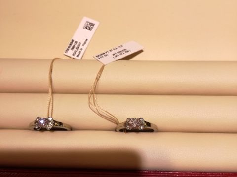 【カルティエ(Cartier)の口コミ】 上品なデザインが気に入り、彼も気に入ってくれました。
シルバーリングで…