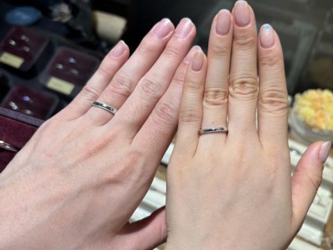 【ECRIN(エクラン)の口コミ】 いろんなものを試着する中で、ミルグレインがある指輪が地味すぎなくて可…