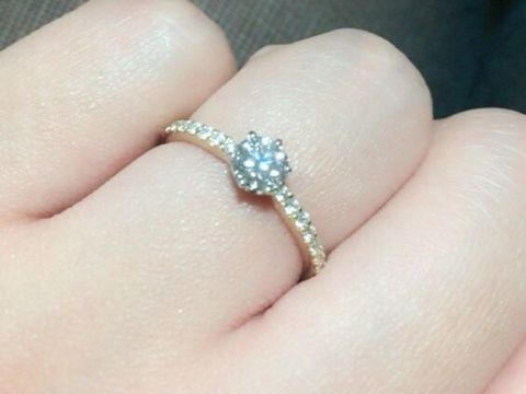 【Love Bond(ラブボンド)の口コミ】 ゴールドとプラチナのコンビがとても素敵でかわいいです。華奢だけれど、…