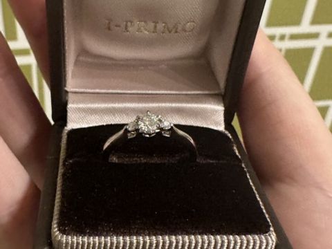 【アイプリモ(I-PRIMO)の口コミ】 ハートの穴が空いているのがとてもキュートで私に似合うと余って即決だっ…