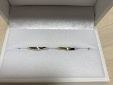 【Mariage ent(マリアージュエント)の口コミ】 2人で同じような模様がよく何度も試着をしてこちらを見つけました。２つの…