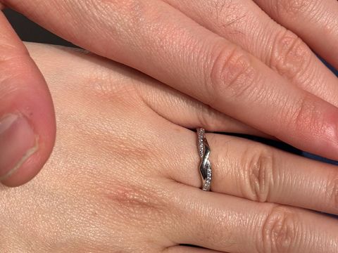 【銀座ダイヤモンドシライシの口コミ】 有名な宝石ブランドの経営する指輪店のため、気になって訪問しました。高…