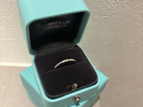 【ティファニー(Tiffany & Co.)の口コミ】 ティファニーの結婚指輪は、一目見た瞬間に「これだ」と思うほど惹かれま…