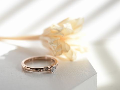 【CRAFY(クラフィ)の口コミ】 妻には本人が気に入ったデザインの婚約指輪を持ってもらいたくて、一緒に…