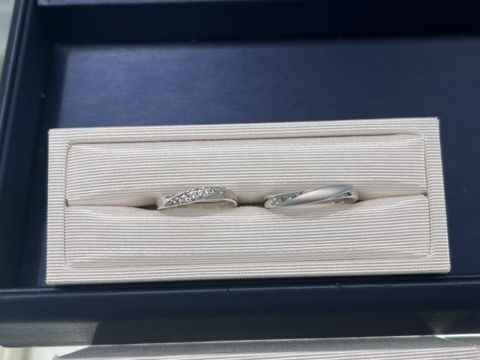 【THE KISS(ザ・キッス)の口コミ】 結婚指輪のデザインはウェーブで探していました。私は形しか頭になかった…