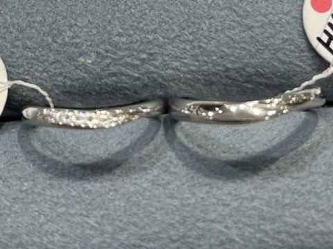 【宝寿堂(ほうじゅどう)の口コミ】 結婚指輪はウェーブ型のものを探していましたが、ストレートやv字型などの…