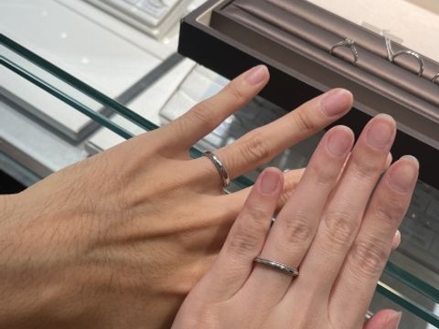 【アイプリモ(I-PRIMO)の口コミ】 ミルグレインデザインに魅力を感じており、試着させていただきました。真…