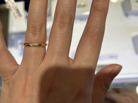 【4℃ BRIDAL(ヨンドシーブライダル)の口コミ】 自分たちの中でどんな形やデザインないいか全くイメージを持っていません…