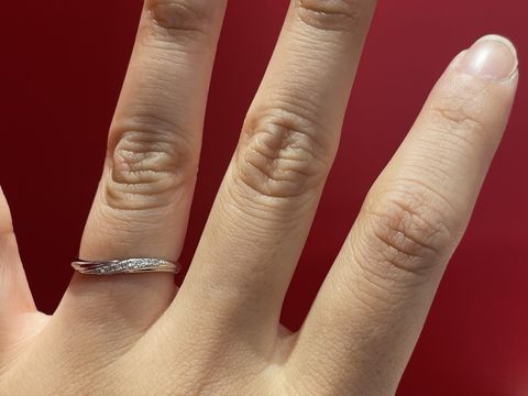 【AFFLUX(アフラックス)の口コミ】 シンプルなイメージでしたが実際着用したところ、思った以上のキラキラ感…