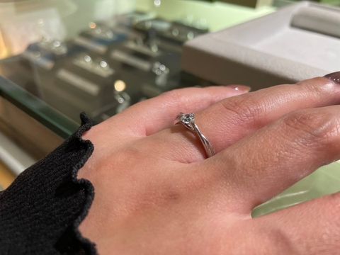 【COLANY(コラニー)の口コミ】 立体的でいて、かつシンプルなデザイン。なのに高級感がある。
日本のブラ…