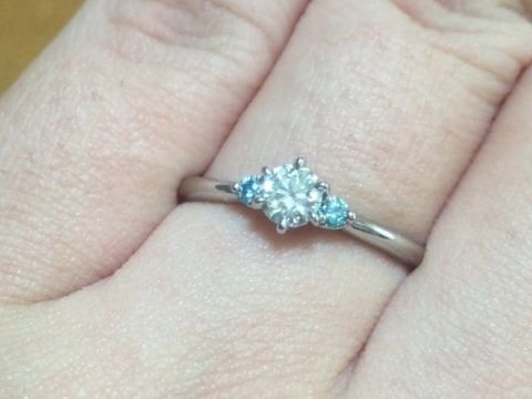 【ケイウノ ブライダル(K.UNO BRIDAL)の口コミ】 彼には以前から、婚約指輪は自分で選びたいと言っていたので、ちゃんと私…