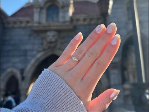 【銀座ダイヤモンドシライシの口コミ】 ダイヤモンドがサイドにもついていることで、より高級感が増し、遠くから…