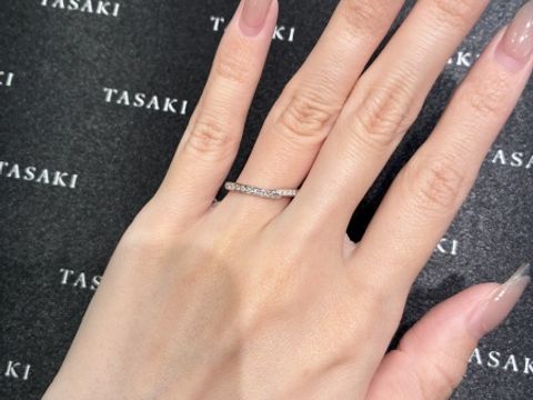 【TASAKI(タサキ)の口コミ】 シンプルながら洗練されたデザインに一目惚れ。
スティーレの滑らかなフォ…